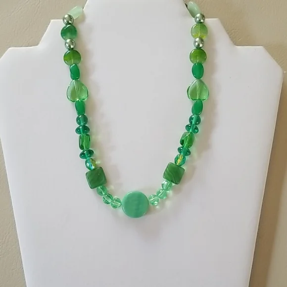 Vintage Glass Bead and Faux Pearl Beaded Necklace - Picture 12 of 16